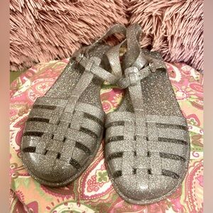 Old Navy Girls Size 5 Sandals